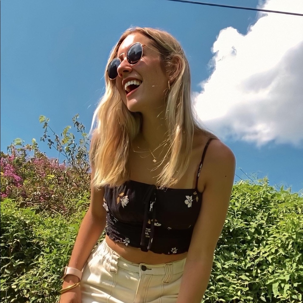 Meet your Posher, Emily